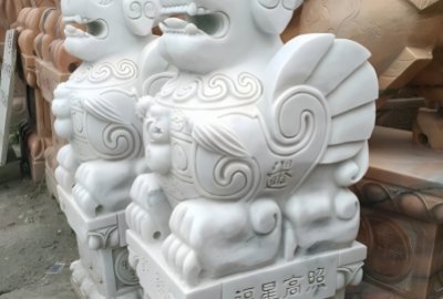 “福星高照”汉白玉石雕貔貅雕塑摆件