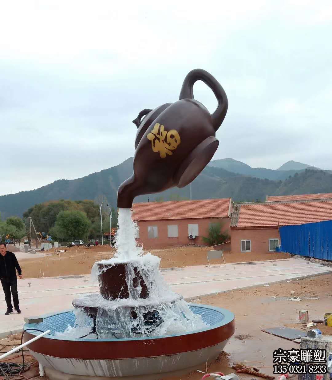 玻璃钢悬空茶壶，流水天壶景观雕塑