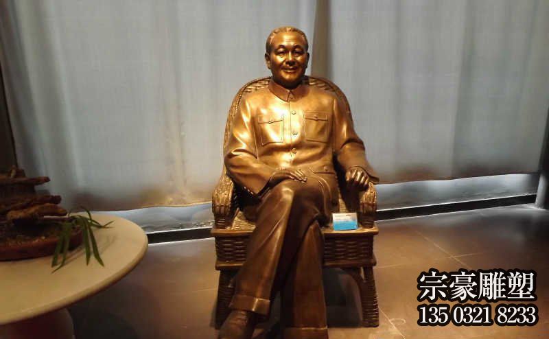 邓小平铜雕塑