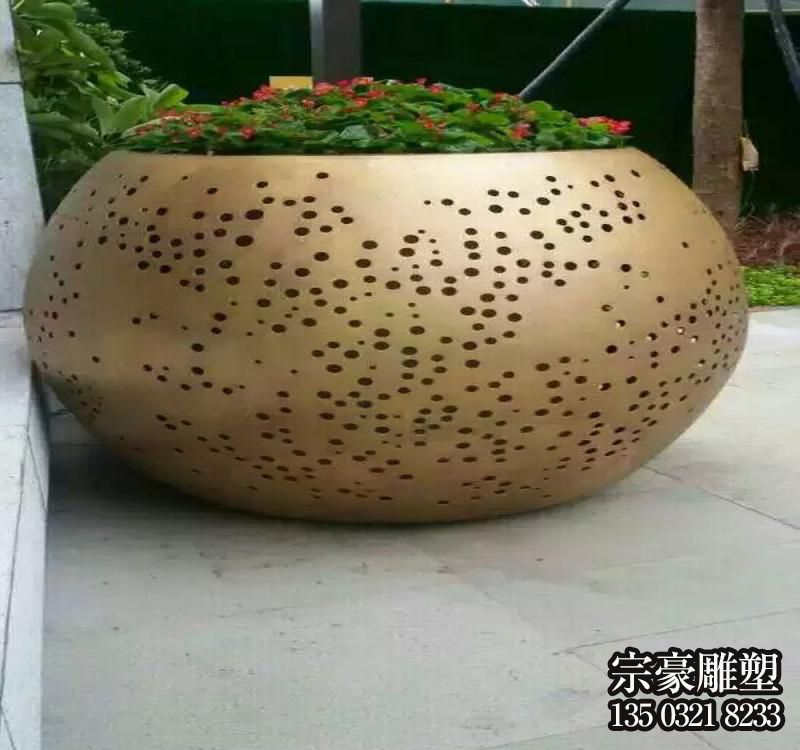不锈钢户外花盆雕塑