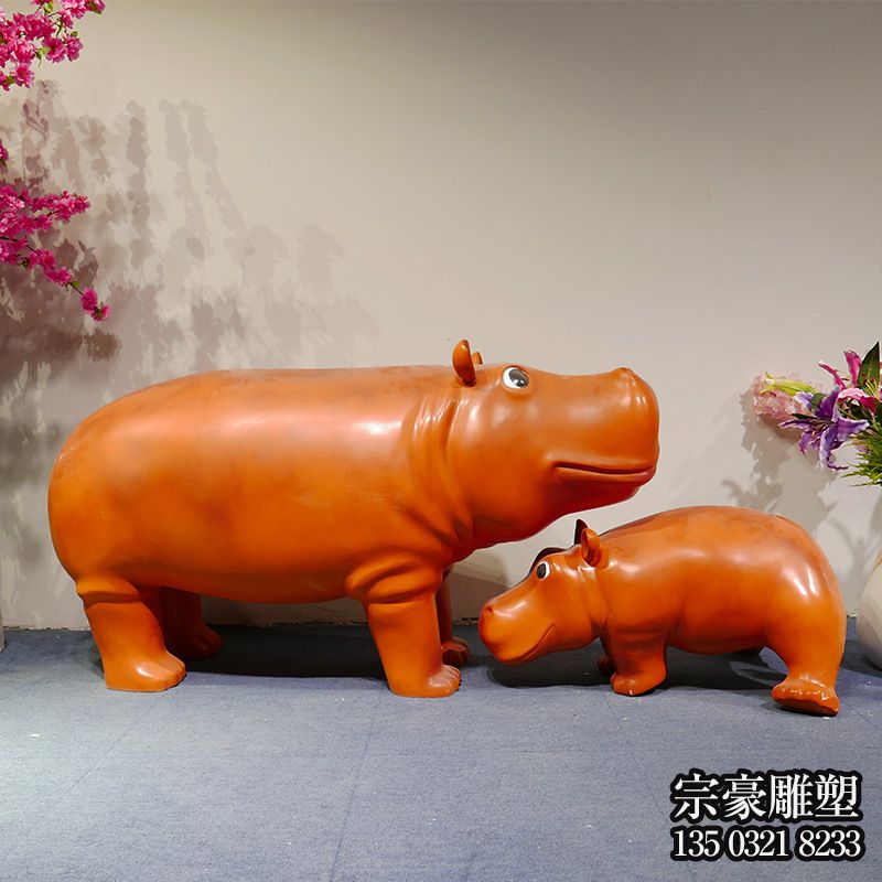 公园里摆放的一大一小的玻璃钢创意海马雕塑 公园里摆放的一大一小的玻璃钢创意海马雕塑