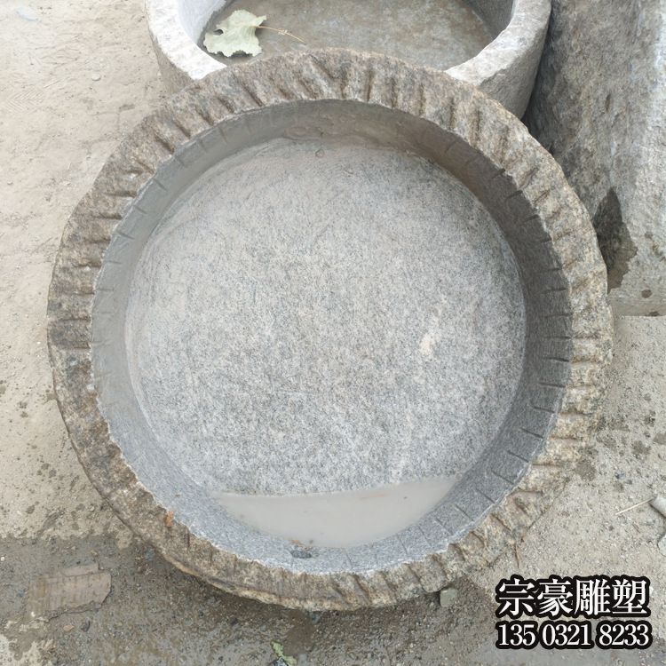老旧石槽石头鱼缸花盆石缸水槽庭院阳台流水景观 老旧石槽石头鱼缸花盆石缸水槽庭院阳台流水景观