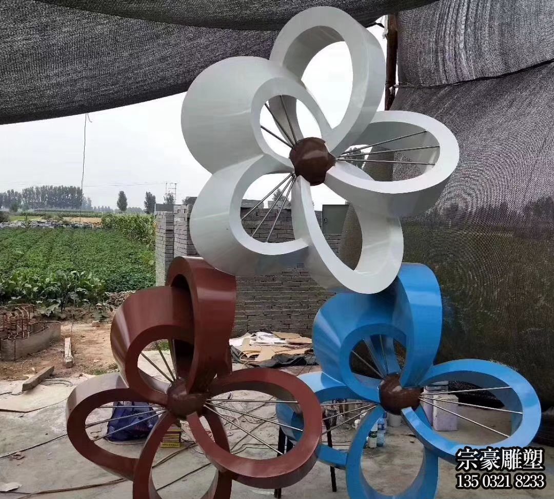 不锈钢抽象花朵雕塑