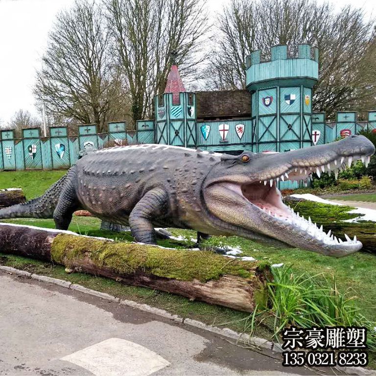 玻璃钢仿真鳄鱼大型动物景观雕塑